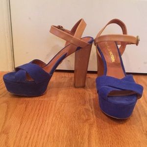 Pour La Victoire platform color block heel